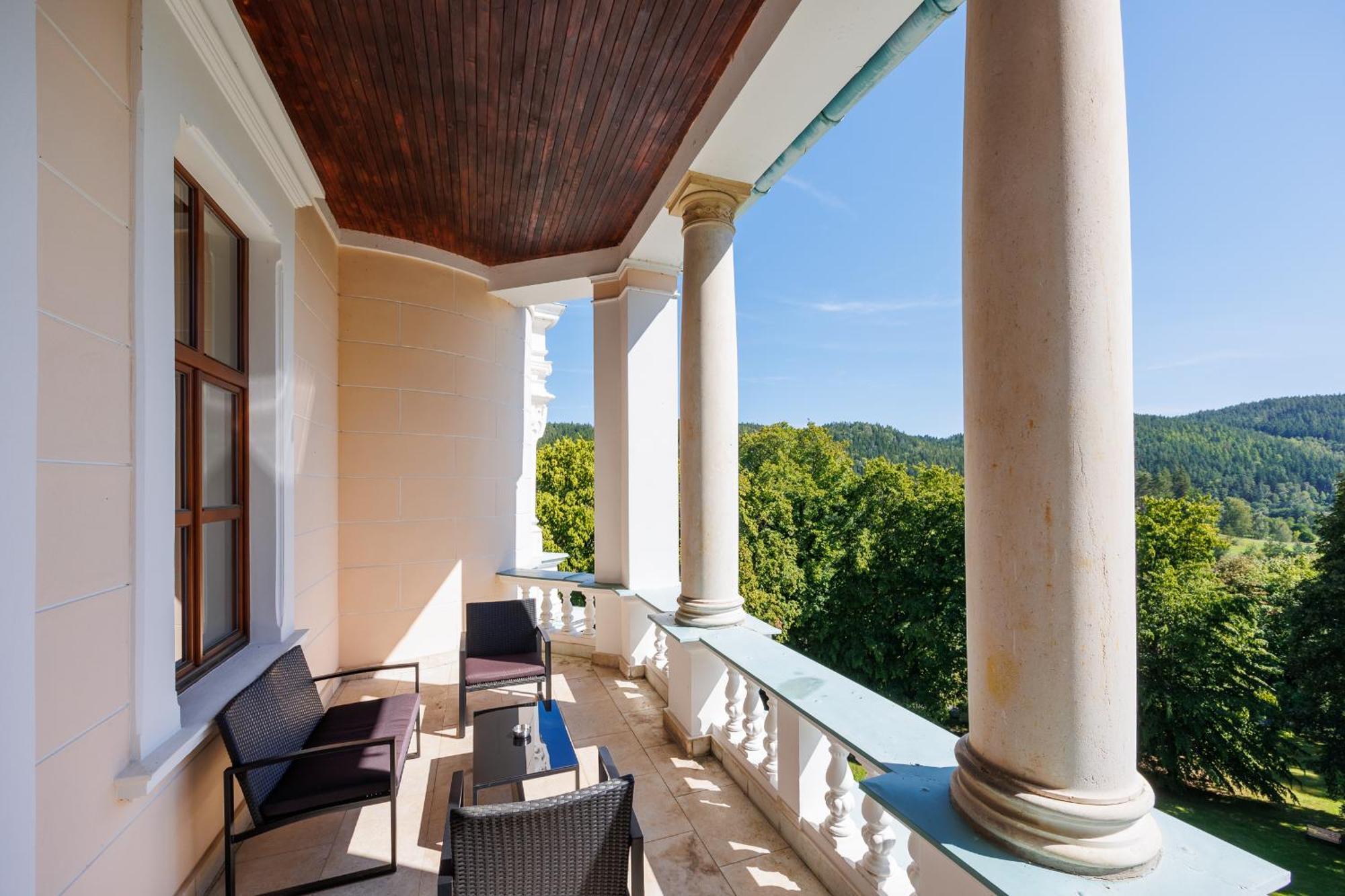 Hotel Chateau Cihelny Karlovy Vary Extérieur photo