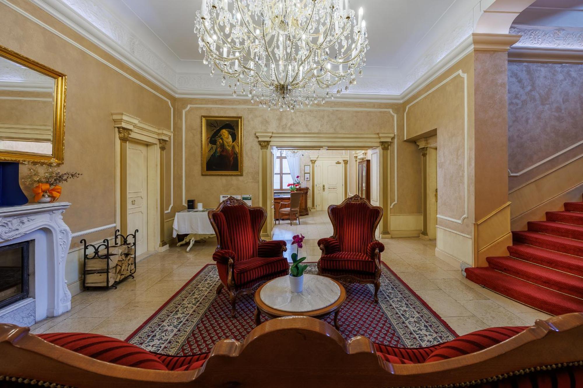 Hotel Chateau Cihelny Karlovy Vary Extérieur photo