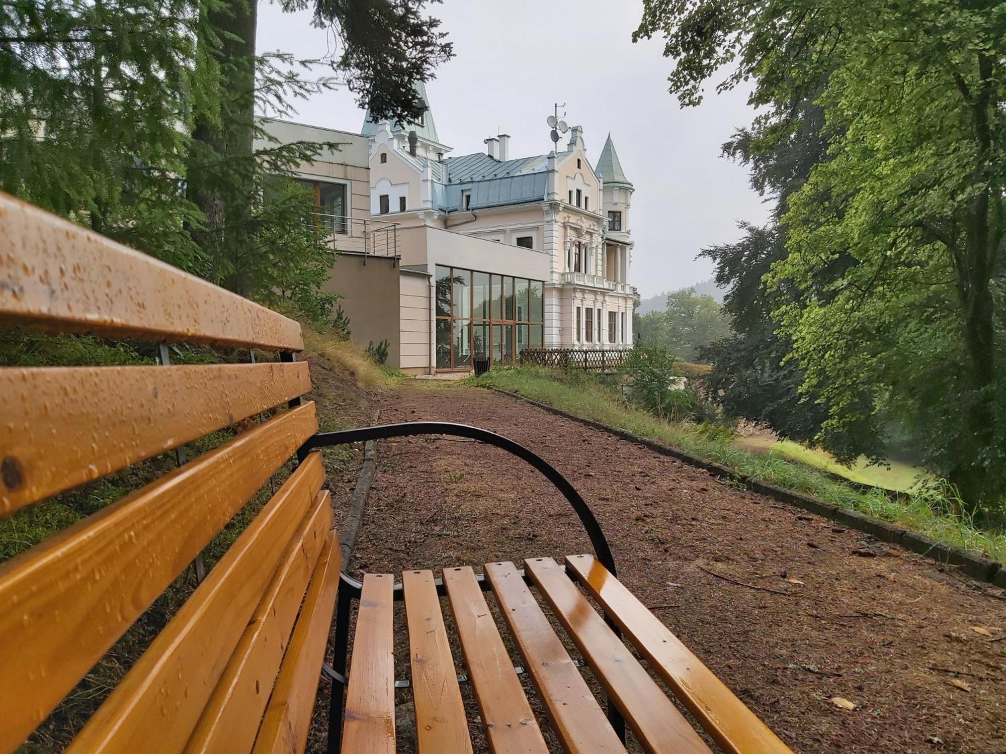 Hotel Chateau Cihelny Karlovy Vary Extérieur photo