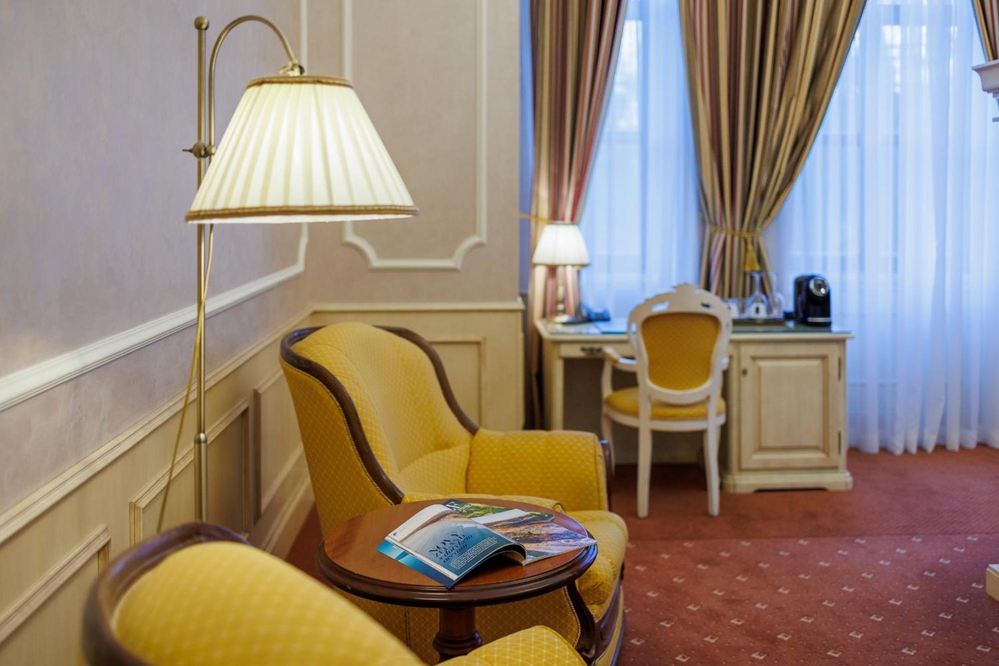 Hotel Chateau Cihelny Karlovy Vary Extérieur photo