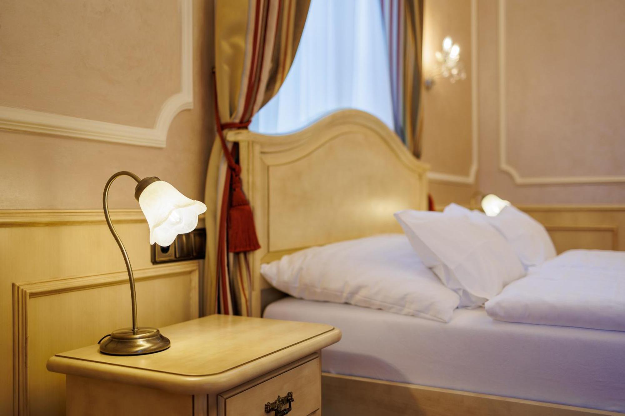 Hotel Chateau Cihelny Karlovy Vary Extérieur photo